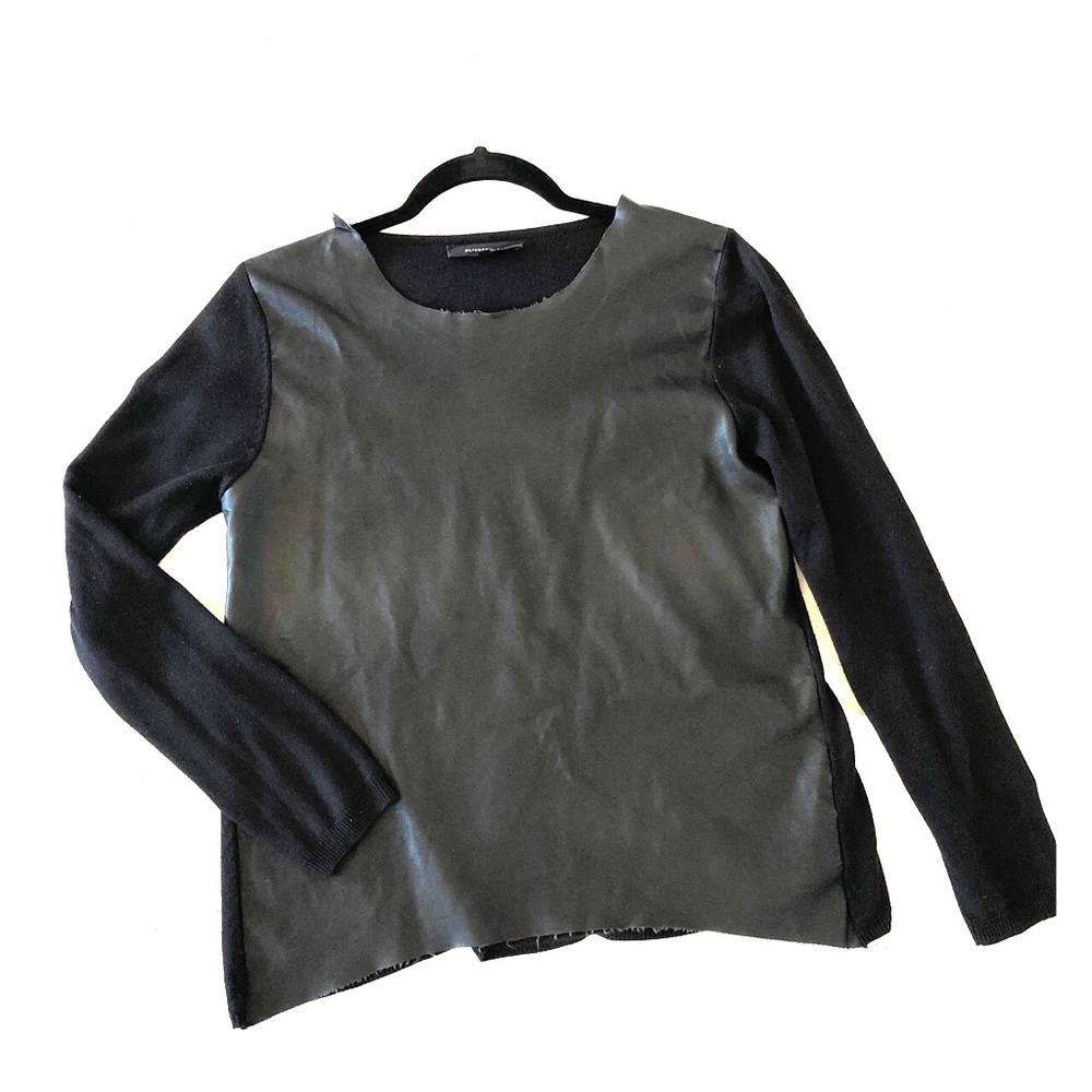 OLIVACEOUS SWEATER